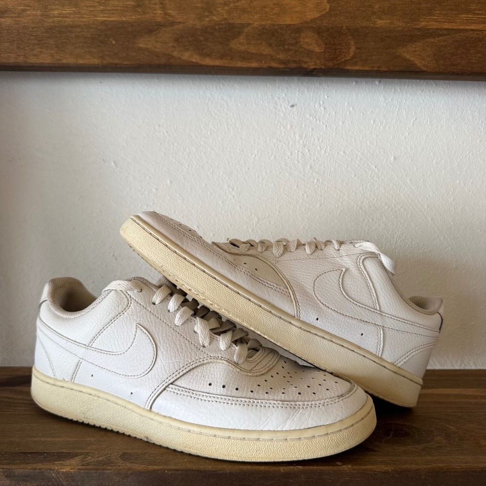 Nike Court Vision Low Mens Size 9.5 White Pebbled Leather Sneakers CD5434-100